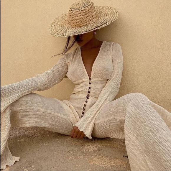 Savannah Morrow The Label Plunge Neckline Jumpsuit Size Medium - Picture 2 of 8